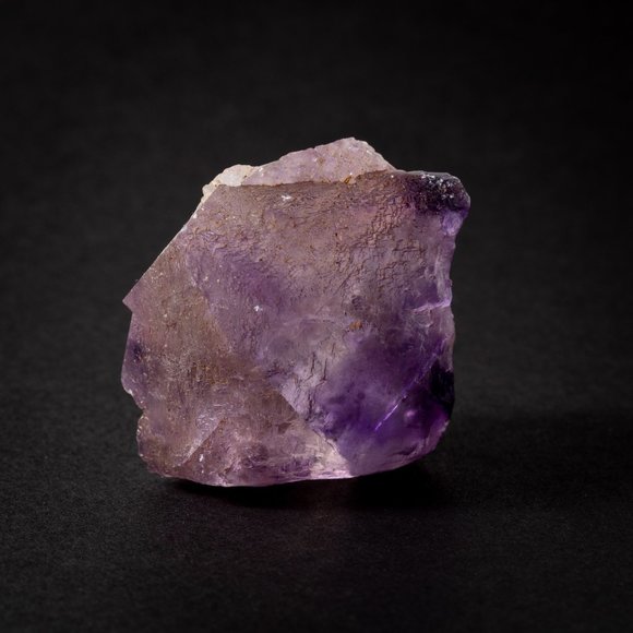 Unique form of translucent Illinois fluorite cube natural specimen - Picture 10 of 11